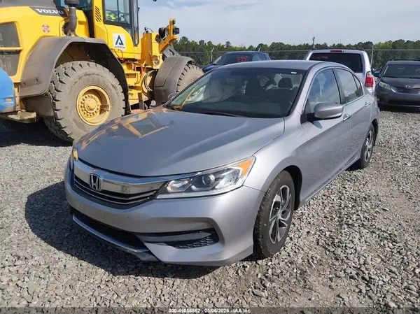 1HGCR2F30HA278128 2017 HONDA ACCORD - Image 2