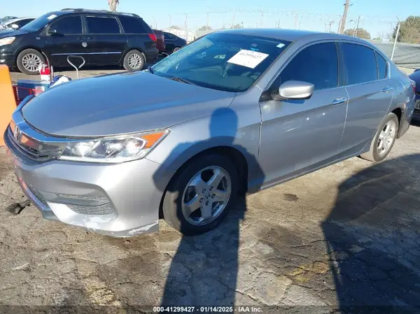 1HGCR2F30HA306641 2017 HONDA ACCORD - Image 2