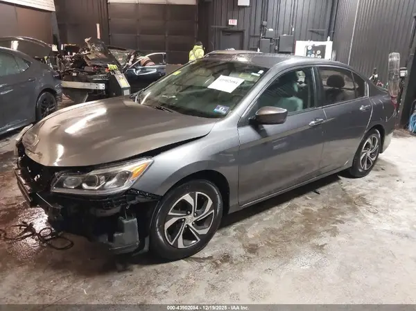 1HGCR2F31HA001097 2017 HONDA ACCORD - Image 2