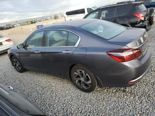 1HGCR2F31HA001990 2017 HONDA ACCORD - Image 2