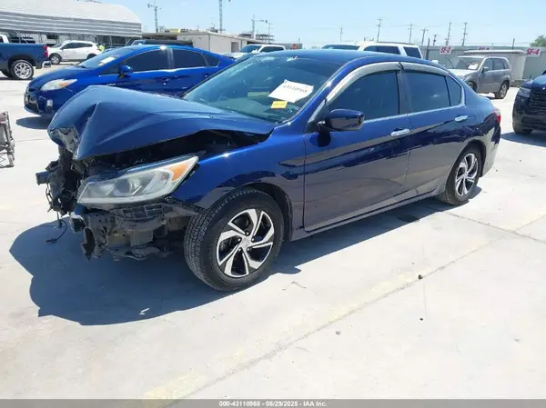 1HGCR2F31HA007952 2017 HONDA ACCORD - Image 2