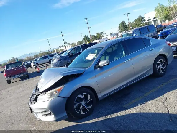 1HGCR2F31HA014268 2017 HONDA ACCORD - Image 2