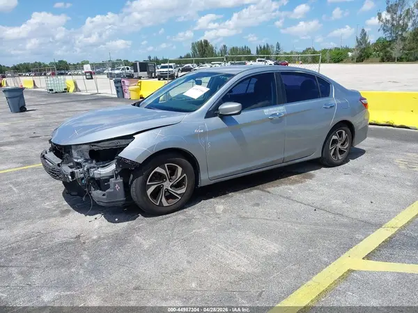 1HGCR2F31HA063065 2017 HONDA ACCORD - Image 2