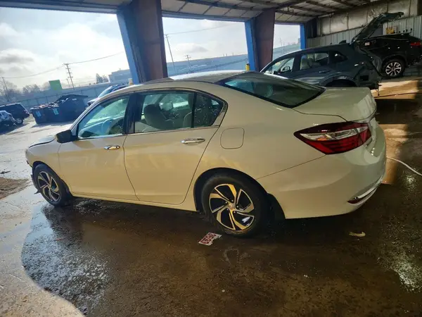 1HGCR2F31HA090685 2017 HONDA ACCORD - Image 2
