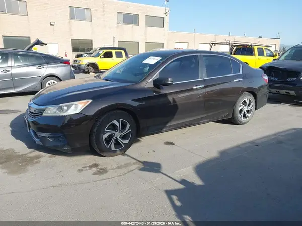 1HGCR2F31HA108022 2017 HONDA ACCORD - Image 2