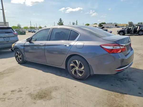 1HGCR2F31HA134894 2017 HONDA ACCORD - Image 2