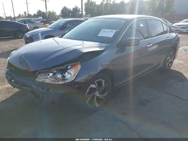 1HGCR2F31HA155938 2017 HONDA ACCORD - Image 2