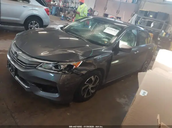 1HGCR2F31HA195646 2017 HONDA ACCORD - Image 2