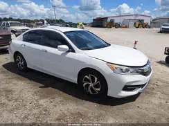 1HGCR2F31HA217709 2017 HONDA ACCORD