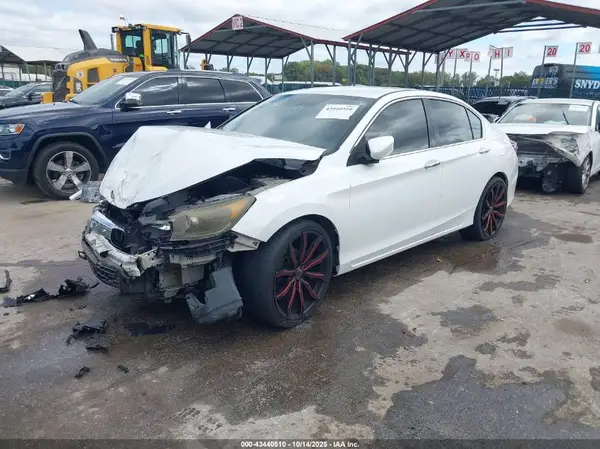 1HGCR2F31HA233005 2017 HONDA ACCORD - Image 2