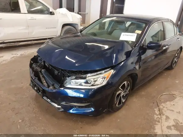 1HGCR2F31HA244957 2017 HONDA ACCORD - Image 2