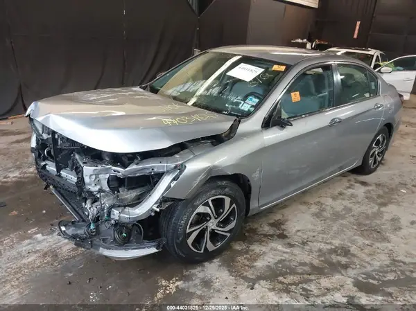 1HGCR2F31HA264013 2017 HONDA ACCORD - Image 2