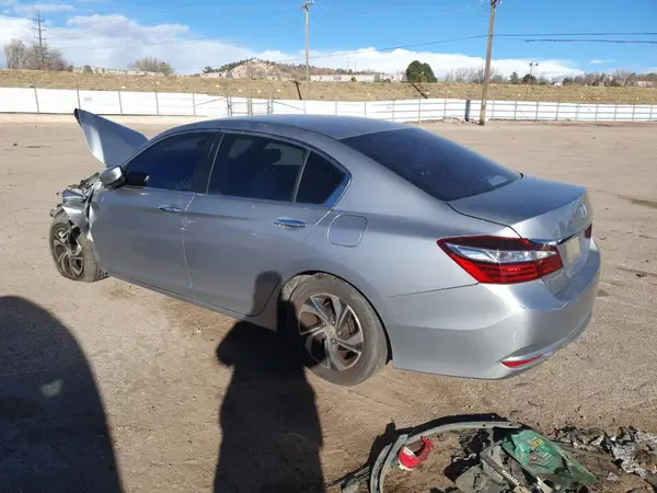 1HGCR2F31HA264240 2017 HONDA ACCORD - Image 2