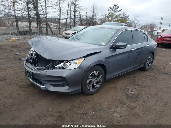 1HGCR2F31HA268885 2017 HONDA ACCORD - Image 2