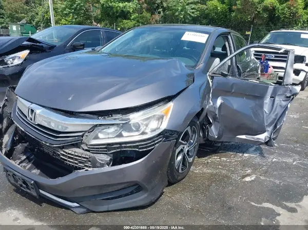 1HGCR2F31HA293169 2017 HONDA ACCORD - Image 2