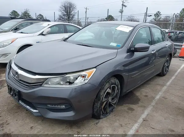 1HGCR2F31HA300749 2017 HONDA ACCORD - Image 2