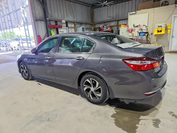 1HGCR2F32GA001267 2016 HONDA ACCORD - Image 2