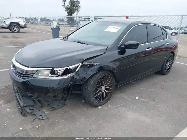 1HGCR2F32GA022006 2016 HONDA ACCORD - Image 2