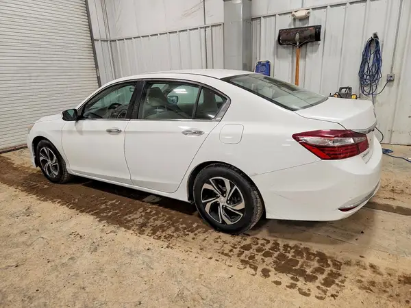 1HGCR2F32GA026606 2016 HONDA ACCORD - Image 2