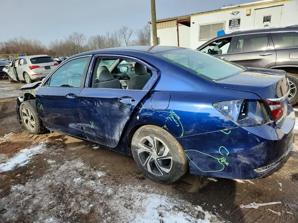 1HGCR2F32GA082495 2016 HONDA ACCORD - Image 2