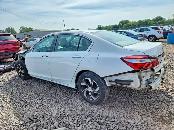 1HGCR2F32GA088751 2016 HONDA ACCORD - Image 2