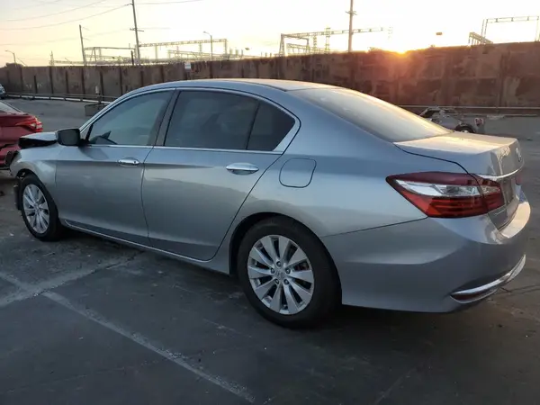 1HGCR2F32GA097806 2016 HONDA ACCORD - Image 2