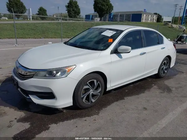 1HGCR2F32GA160614 2016 HONDA ACCORD - Image 2