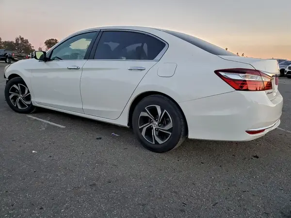 1HGCR2F32GA208905 2016 HONDA ACCORD - Image 2