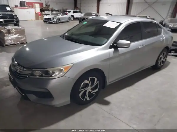 1HGCR2F32GA233044 2016 HONDA ACCORD - Image 2