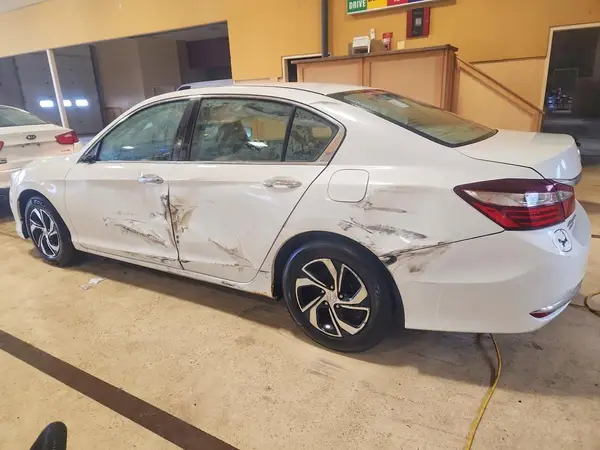 1HGCR2F32GA233237 2016 HONDA ACCORD - Image 2