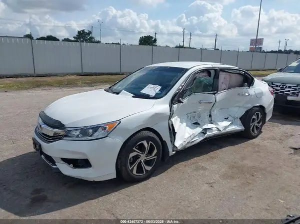 1HGCR2F32HA001660 2017 HONDA ACCORD - Image 2