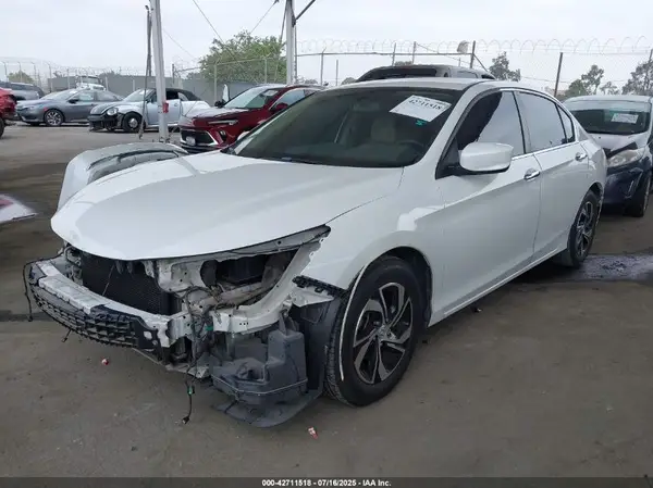 1HGCR2F32HA020466 2017 HONDA ACCORD - Image 2