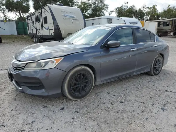 1HGCR2F32HA039518 2017 HONDA ACCORD - Image 1