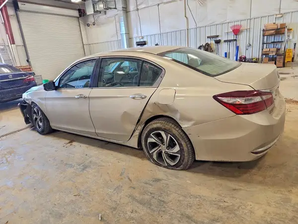 1HGCR2F32HA060188 2017 HONDA ACCORD - Image 2