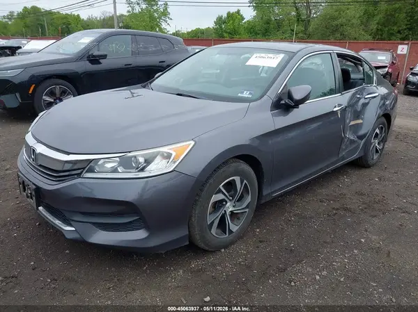1HGCR2F32HA104478 2017 HONDA ACCORD - Image 2