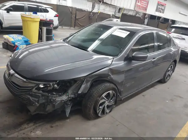 1HGCR2F32HA109373 2017 HONDA ACCORD - Image 2