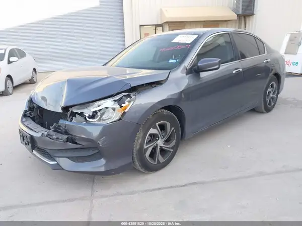 1HGCR2F32HA117439 2017 HONDA ACCORD - Image 2