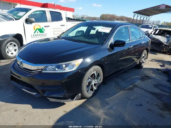 1HGCR2F32HA124200 2017 HONDA ACCORD - Image 2
