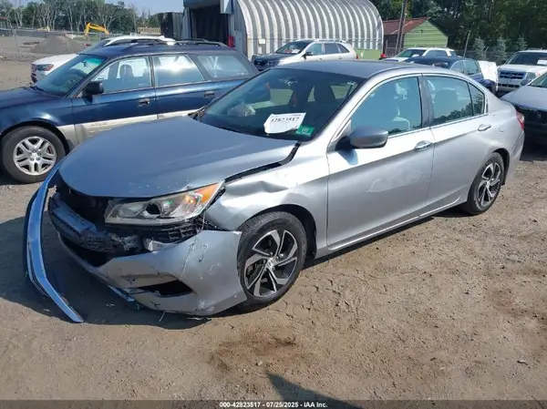 1HGCR2F32HA124312 2017 HONDA ACCORD - Image 2