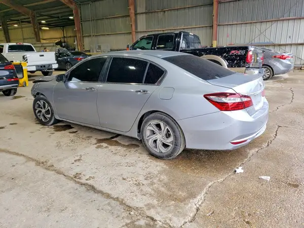 1HGCR2F32HA131812 2017 HONDA ACCORD - Image 2