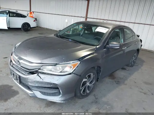 1HGCR2F32HA137108 2017 HONDA ACCORD - Image 2