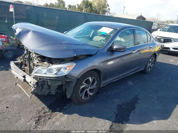1HGCR2F32HA143538 2017 HONDA ACCORD - Image 2