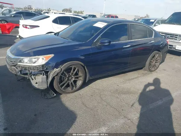 1HGCR2F32HA145788 2017 HONDA ACCORD - Image 2