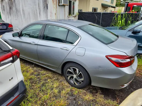 1HGCR2F32HA148853 2017 HONDA ACCORD - Image 2