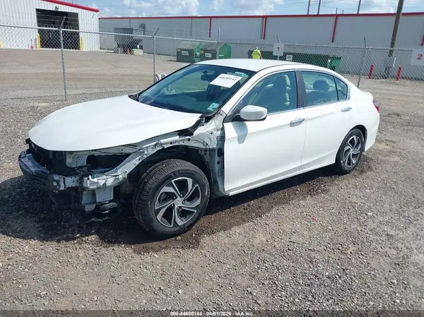 1HGCR2F32HA163319 2017 HONDA ACCORD - Image 2