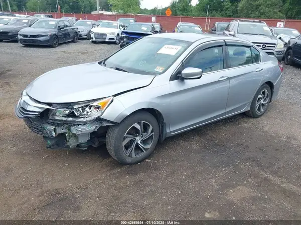 1HGCR2F32HA163398 2017 HONDA ACCORD - Image 2