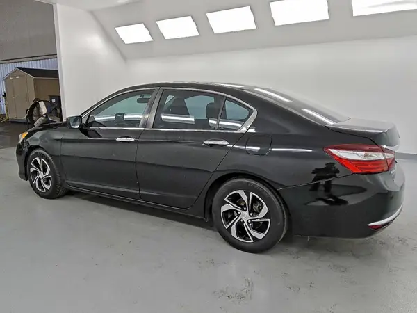 1HGCR2F32HA193727 2017 HONDA ACCORD - Image 2