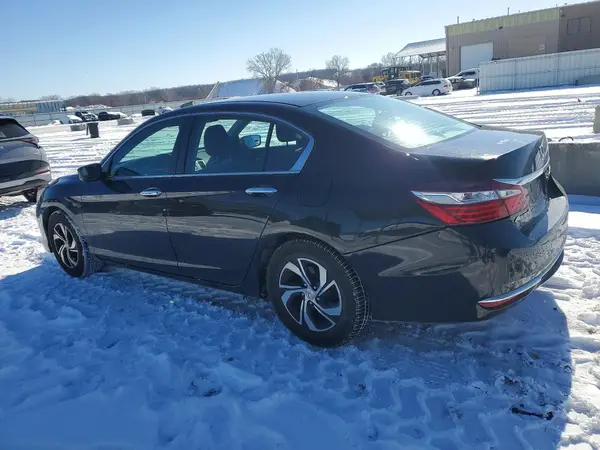 1HGCR2F32HA197518 2017 HONDA ACCORD - Image 2