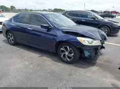 1HGCR2F32HA200899 2017 HONDA ACCORD