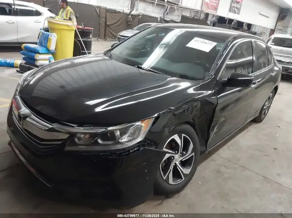 1HGCR2F32HA205097 2017 HONDA ACCORD - Image 2